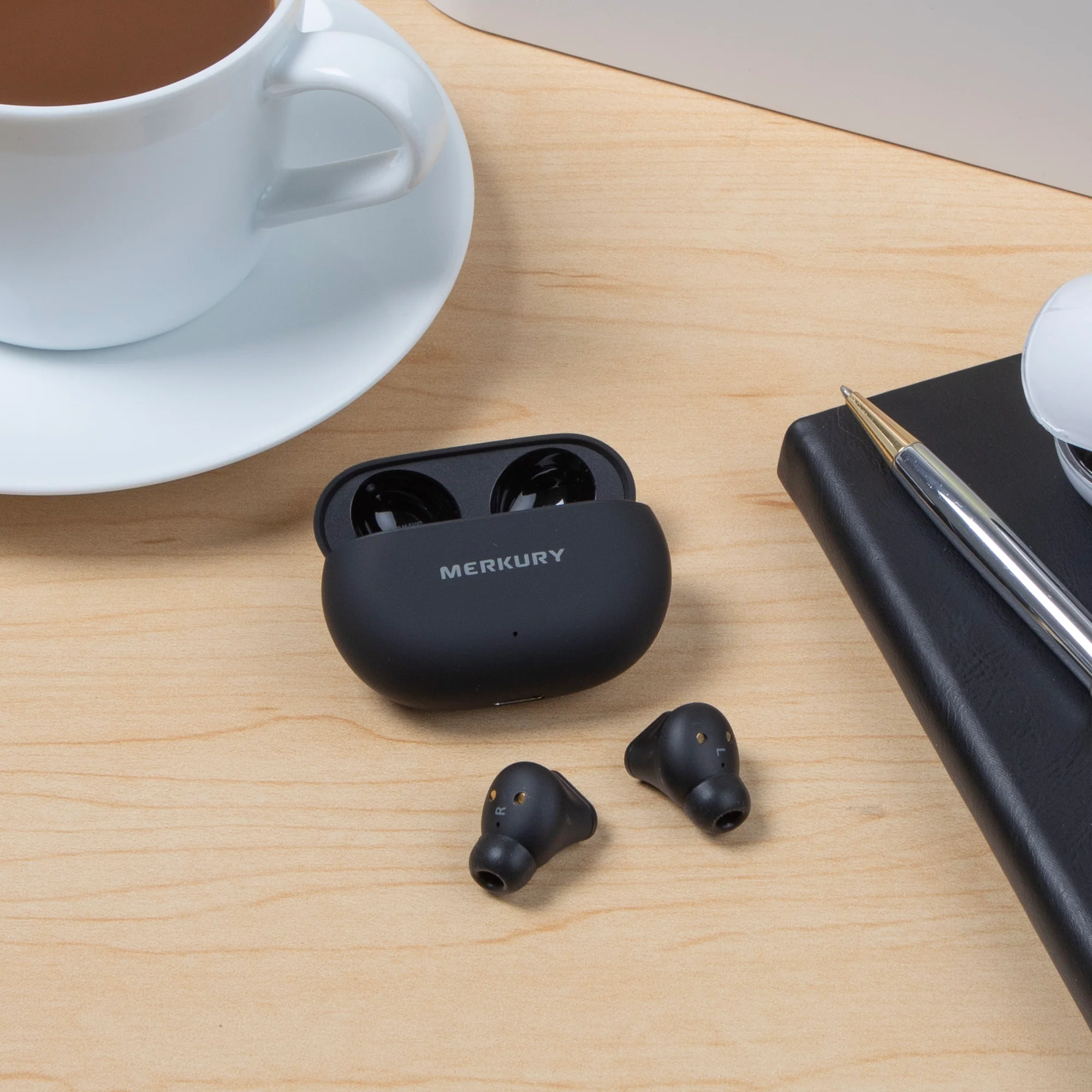 TWS Pro Earbuds with charging case - Image 3
