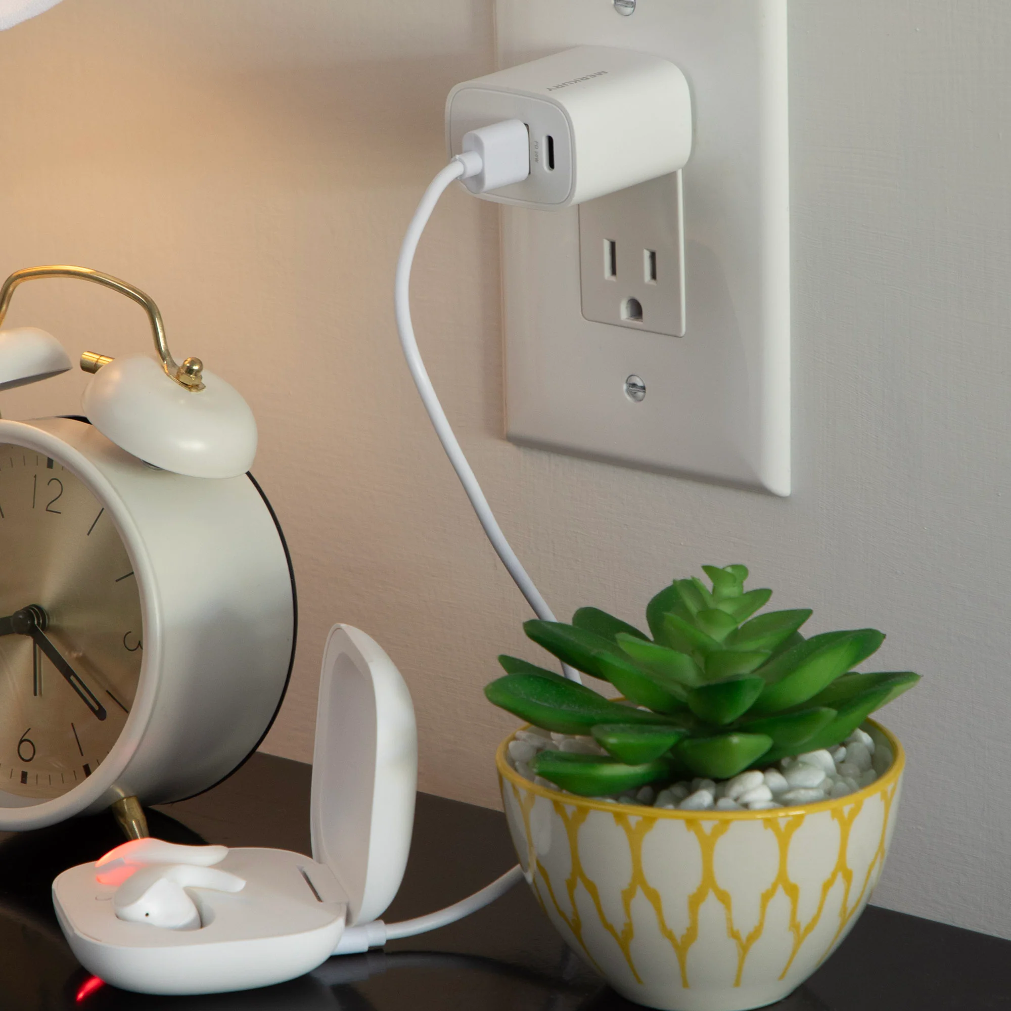 PD 20W Wall Charger 1 USB-C + 1 USB-A - Image 2